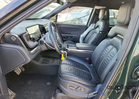 2022 Rivian R1S Launch Edition z USA, uszkodzony, nr VIN 7PDSGABL0NN000455